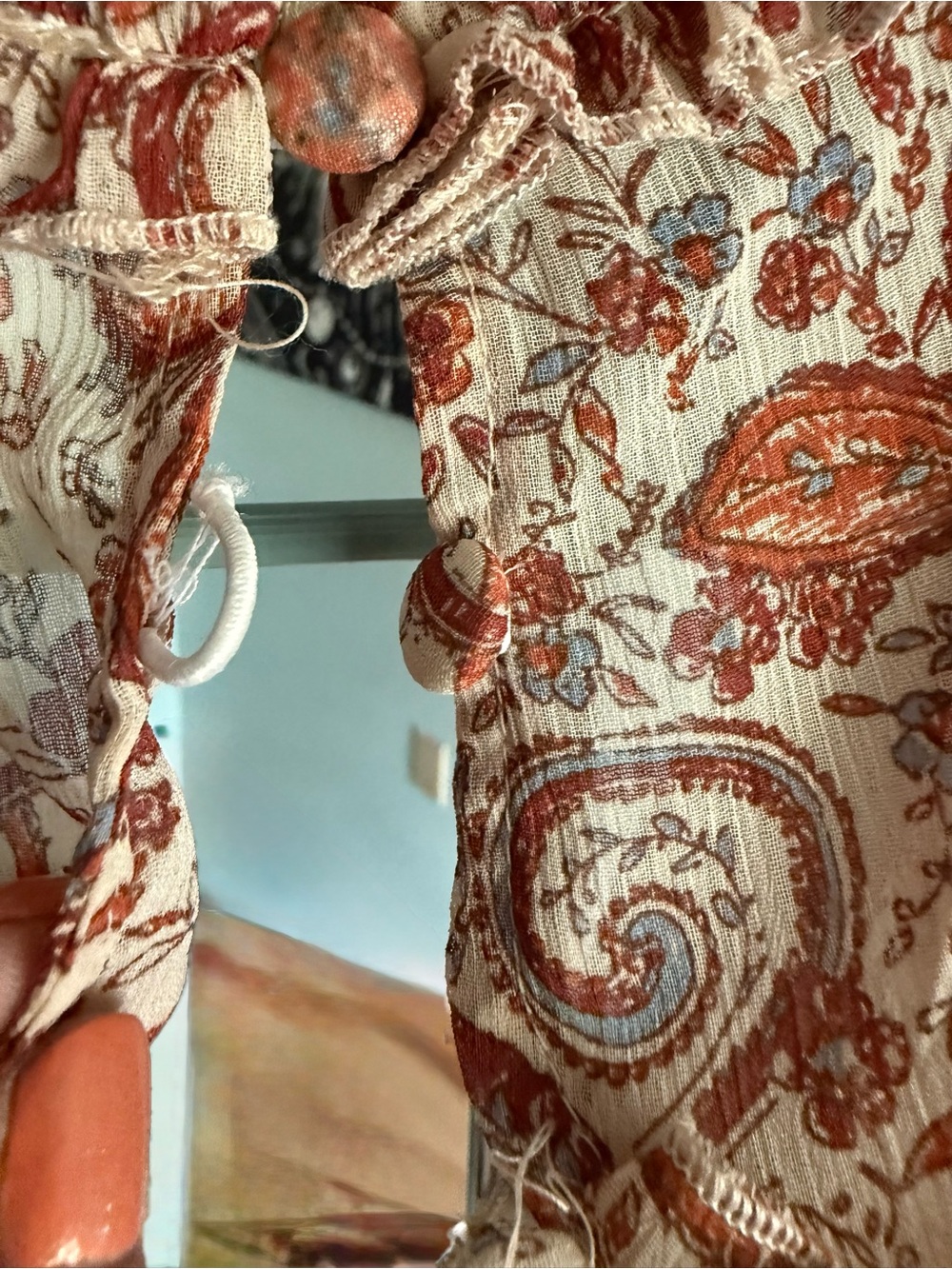 Ruffled V-Neck Paisley Mini Dress in Rust VENUS small 4 *see flaws in pic - Picture 6 of 6